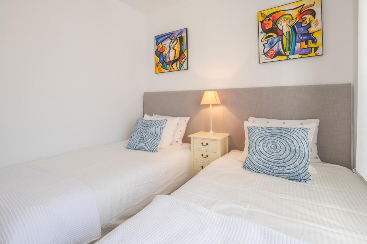 Atico 2 Terrazas Junto Al Mar By Rent Me Apartment Estepona Bagian luar foto