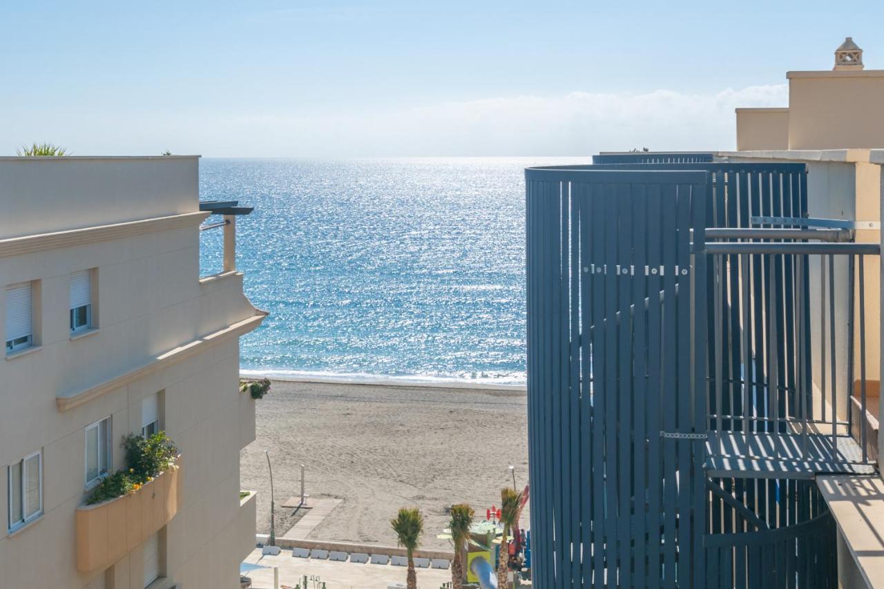 Atico 2 Terrazas Junto Al Mar By Rent Me Apartment Estepona Bagian luar foto